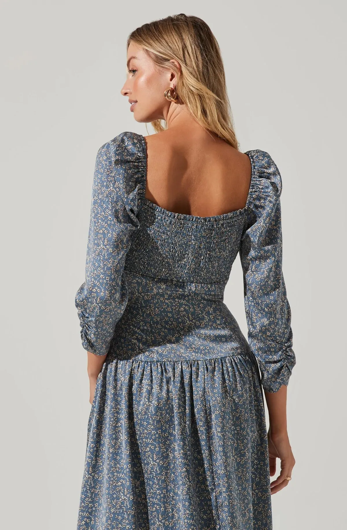 Puff Sleeve Sweetheart Neck Midi Dress
