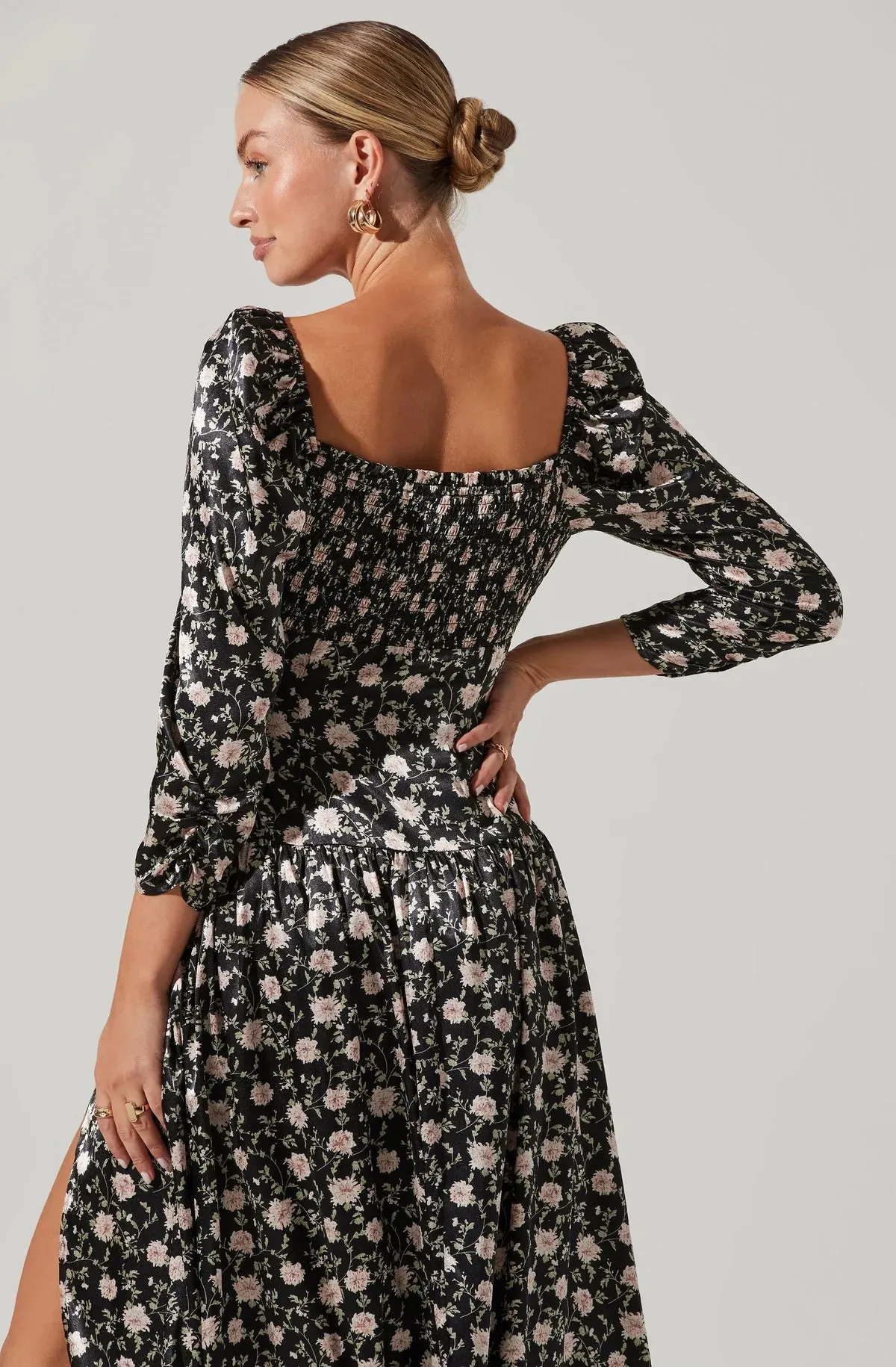 Puff Sleeve Sweetheart Neck Midi Dress